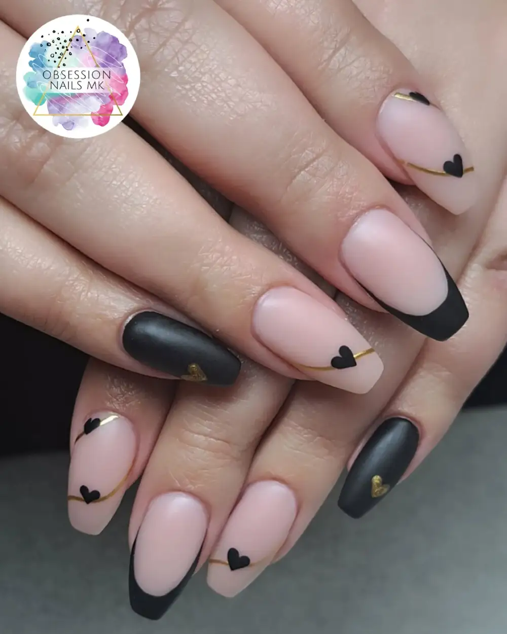 black valentines day nails