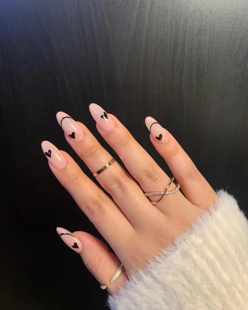 black valentines day nails