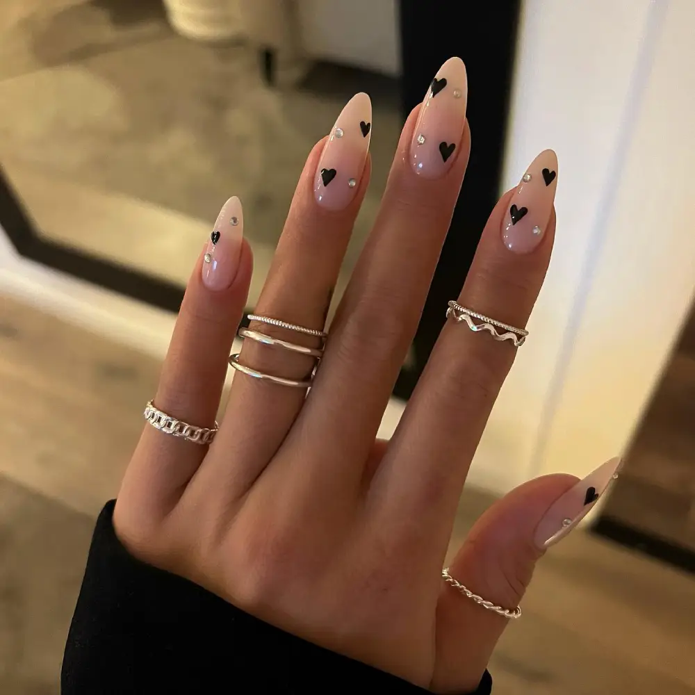 black valentines day nails