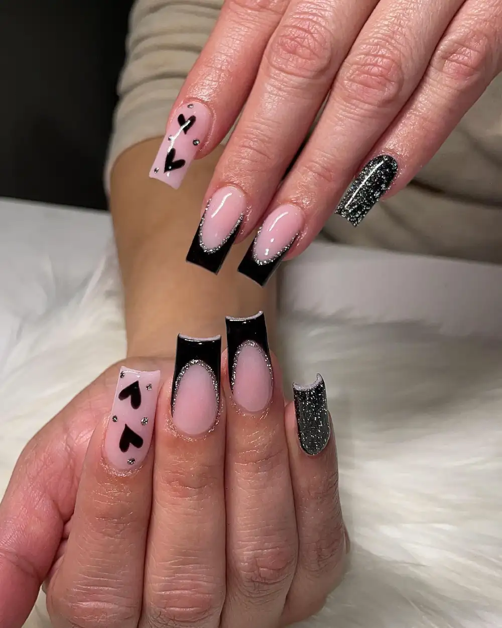 black valentines day nails