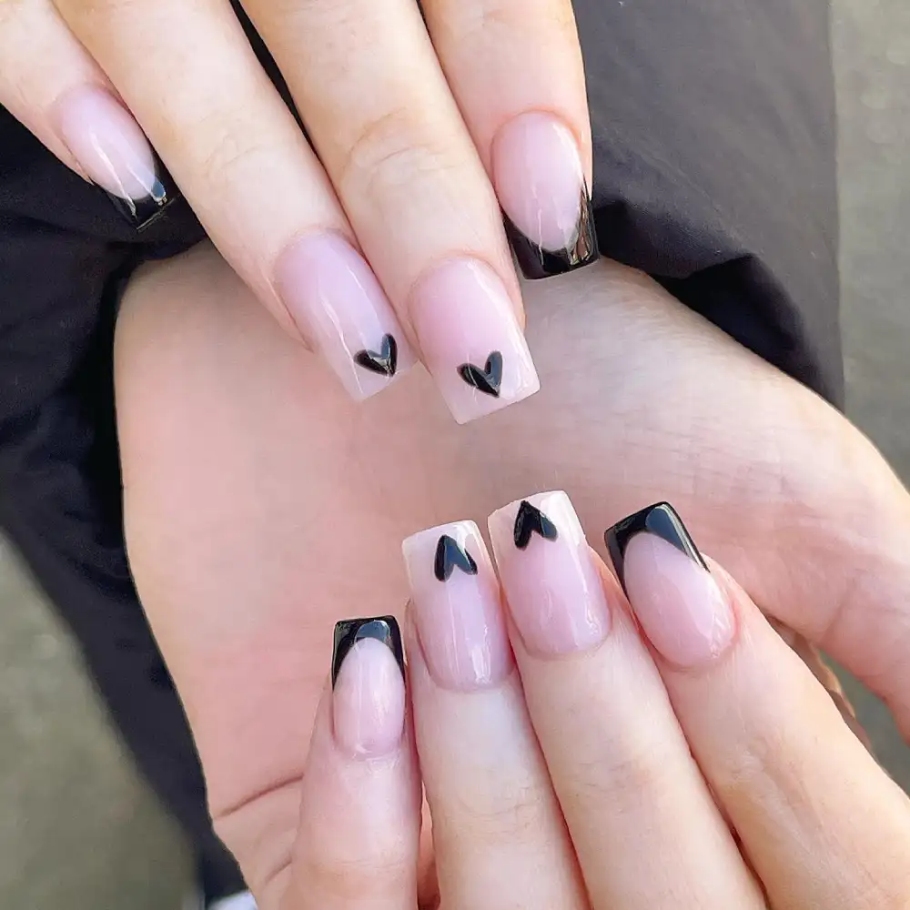 black valentines day nails