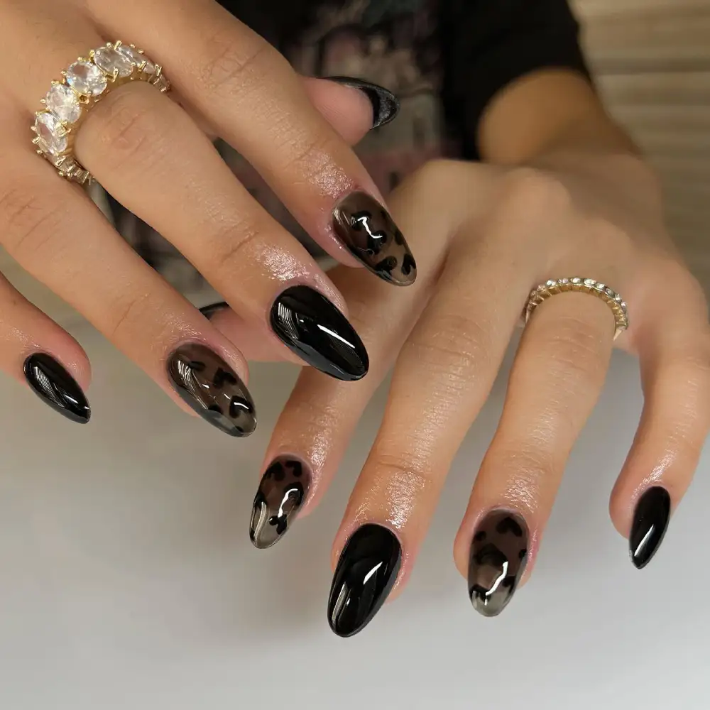 black valentines day nails