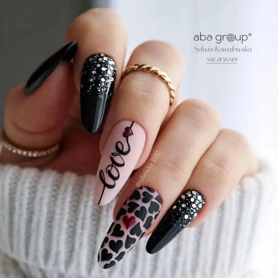 black valentines day nails