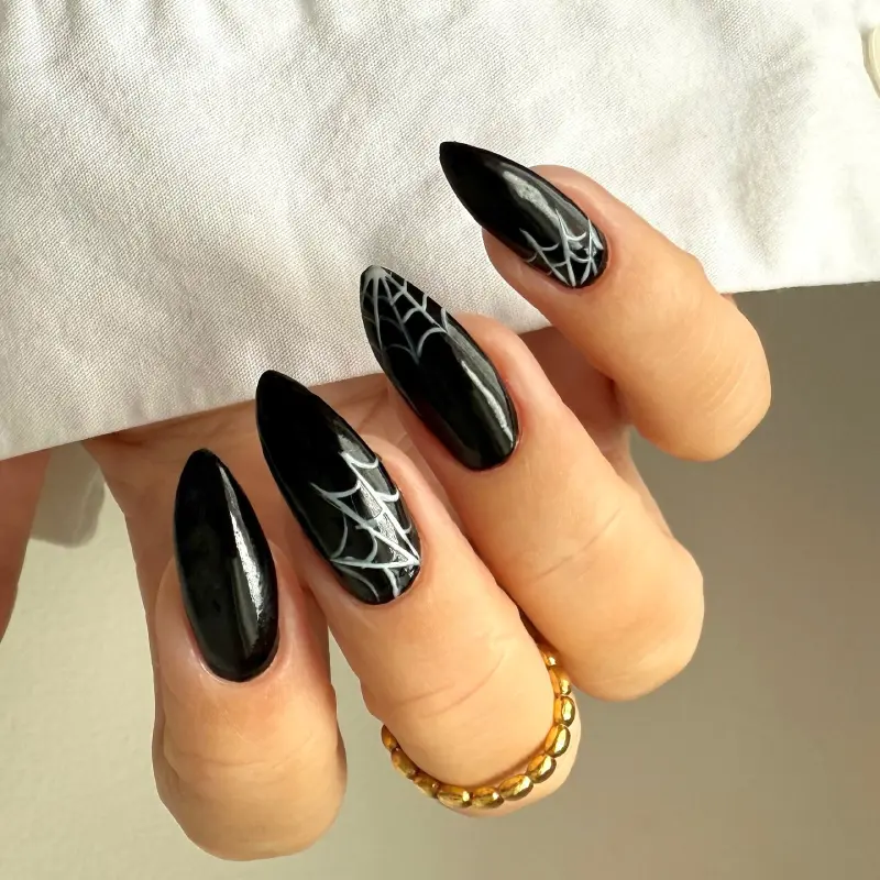 black winter nails