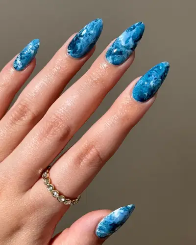 Blue Christmas Nails That Will Steal the Spotlight