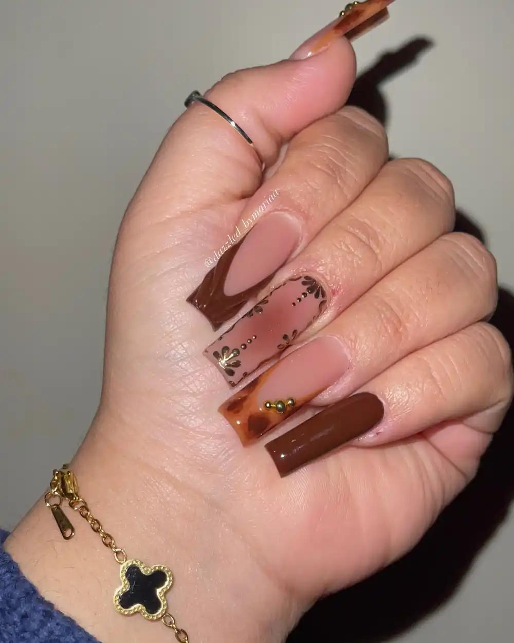 brown nails design