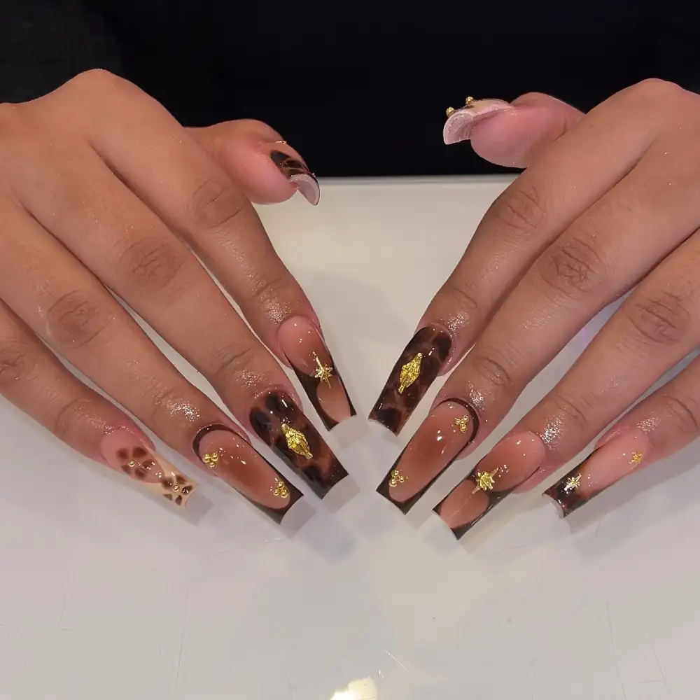 brown nails design