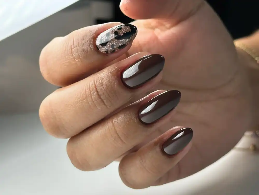 brown nails design