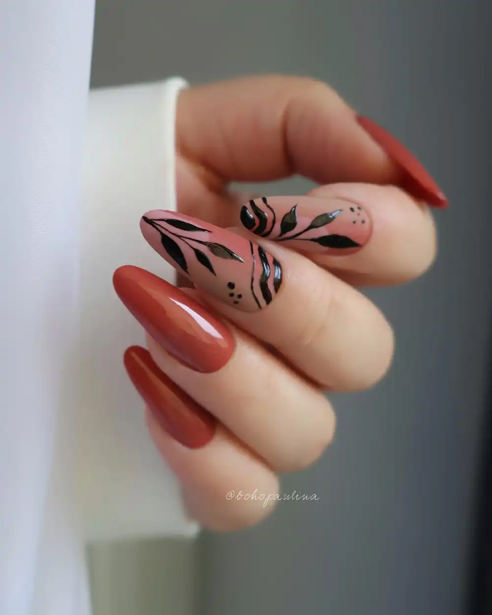 brown nails design