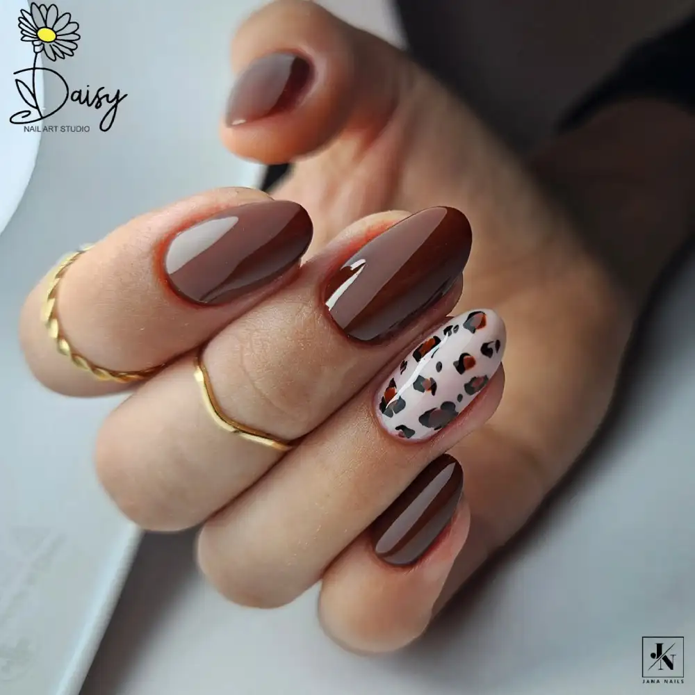 brown nails design