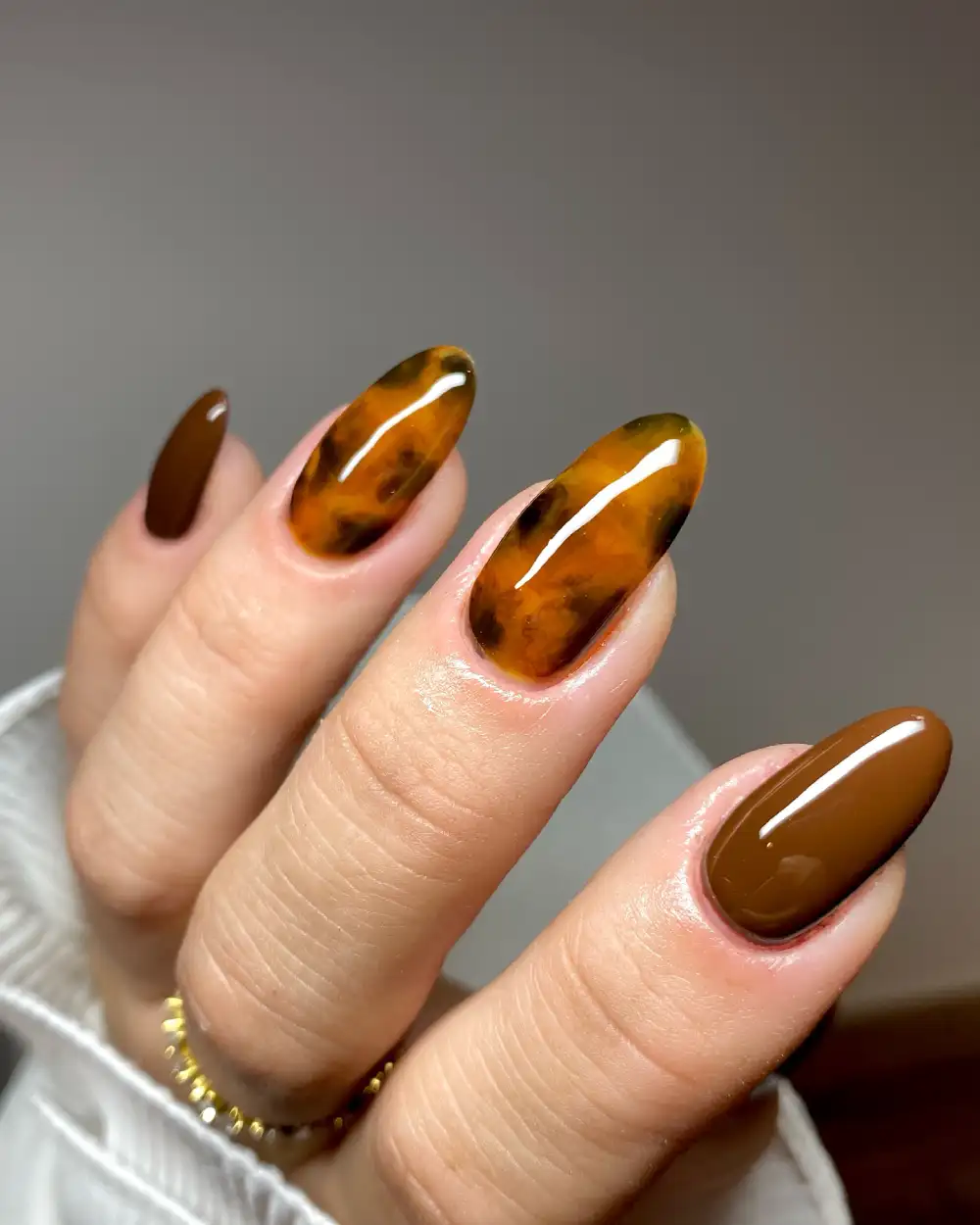 brown nails design