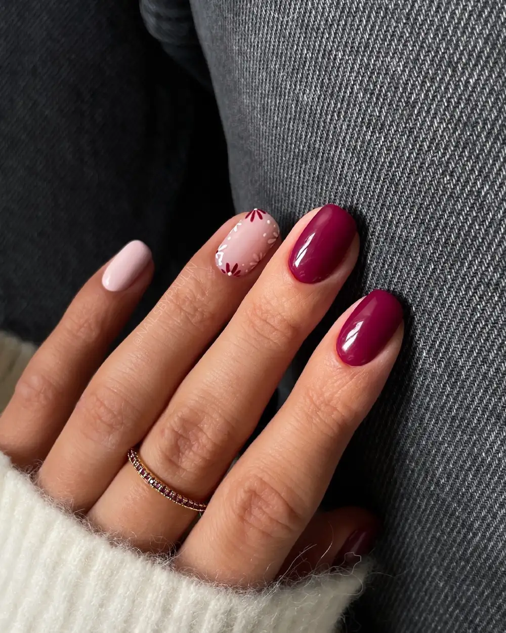 Burgundy nails