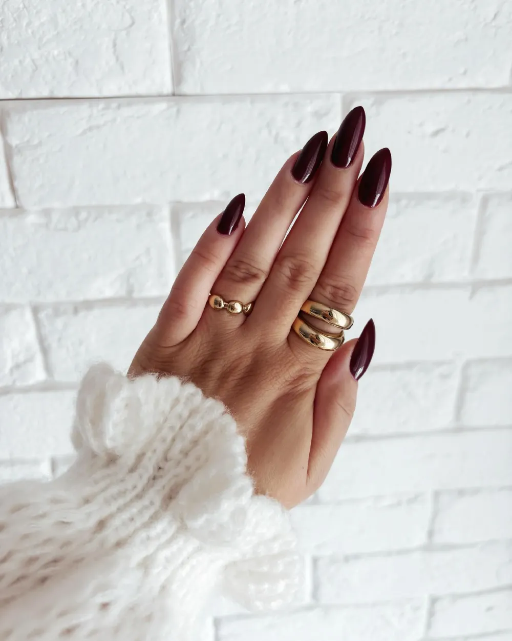 Burgundy nails