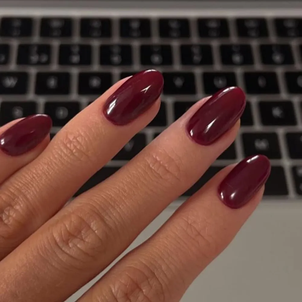 Burgundy nails