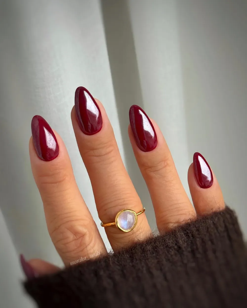 Burgundy nails