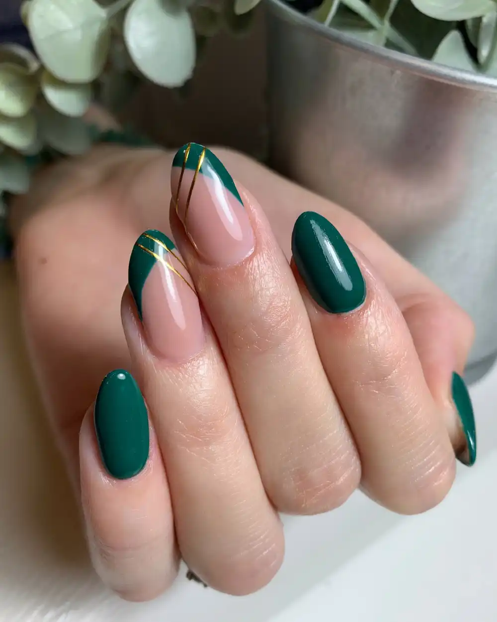 Dark green nails design