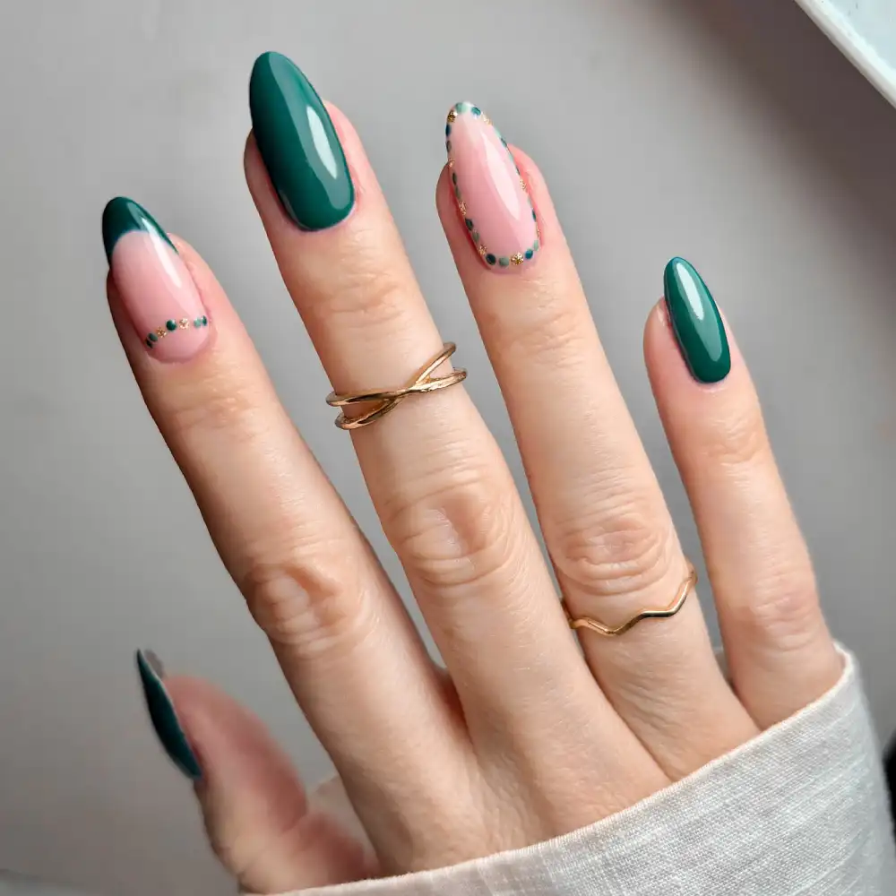 Dark green nails design