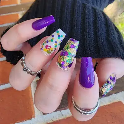 Glam Up Your Look With Gorgeous Mardi Gras Nail Ideas