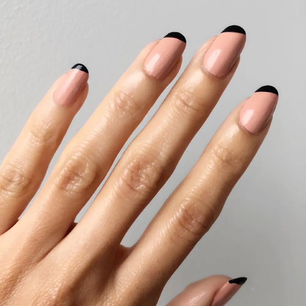 minimalist nails