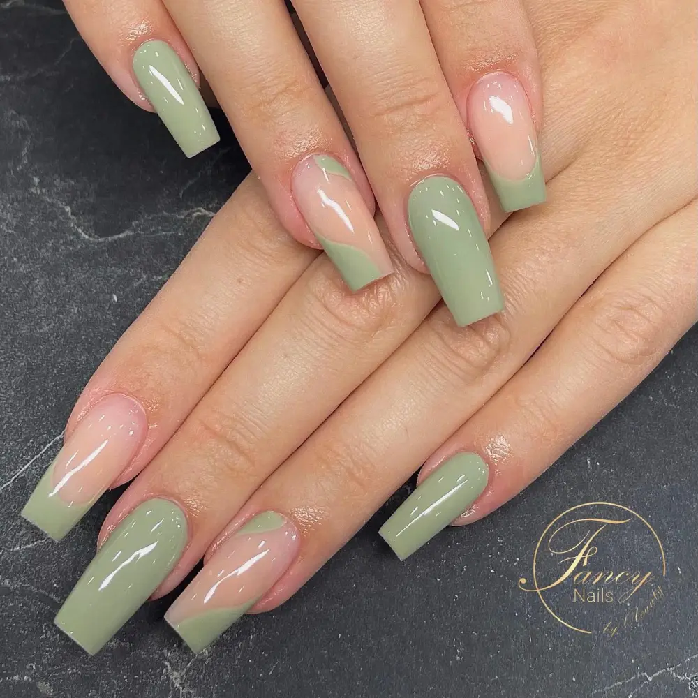 minimalist nails