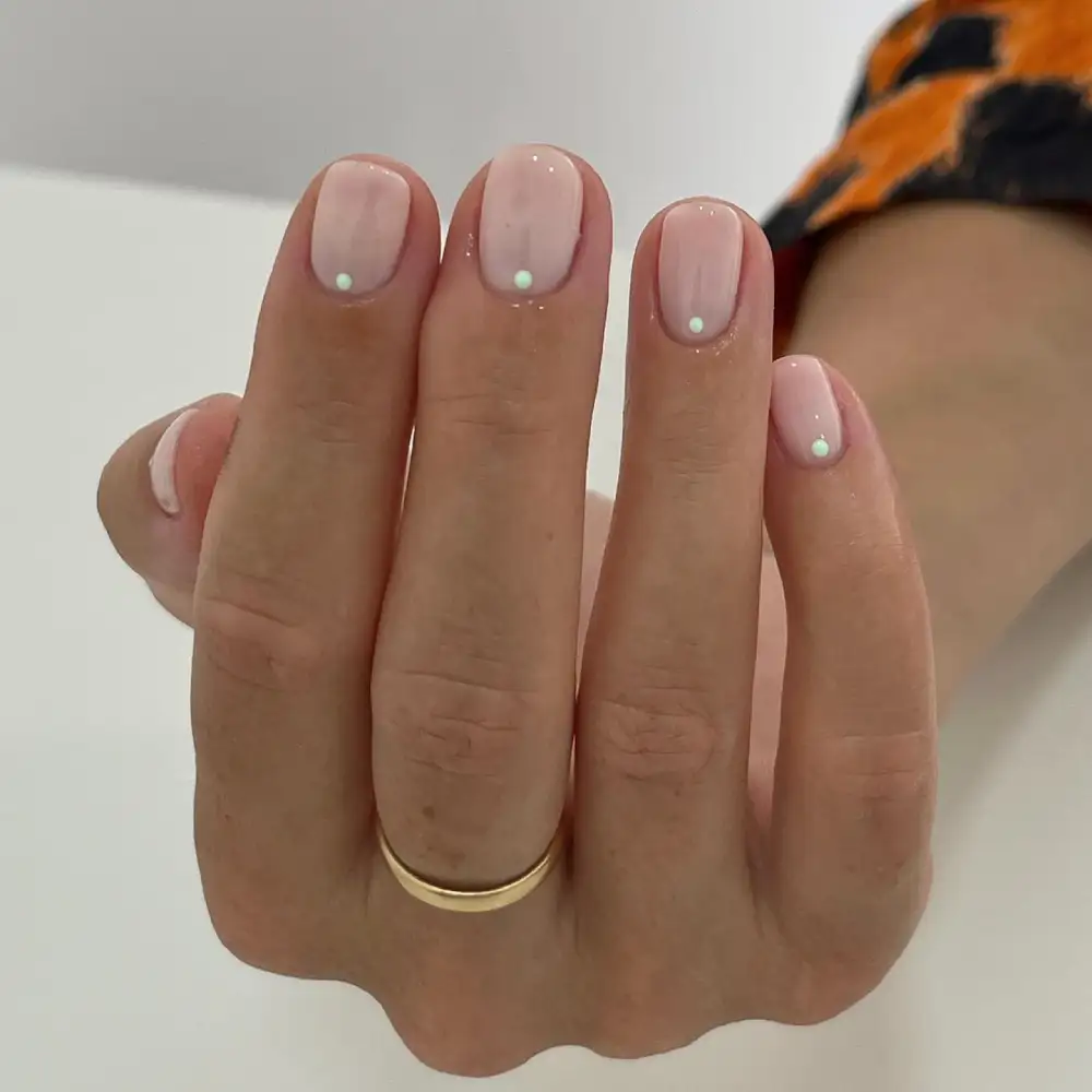 minimalist nails