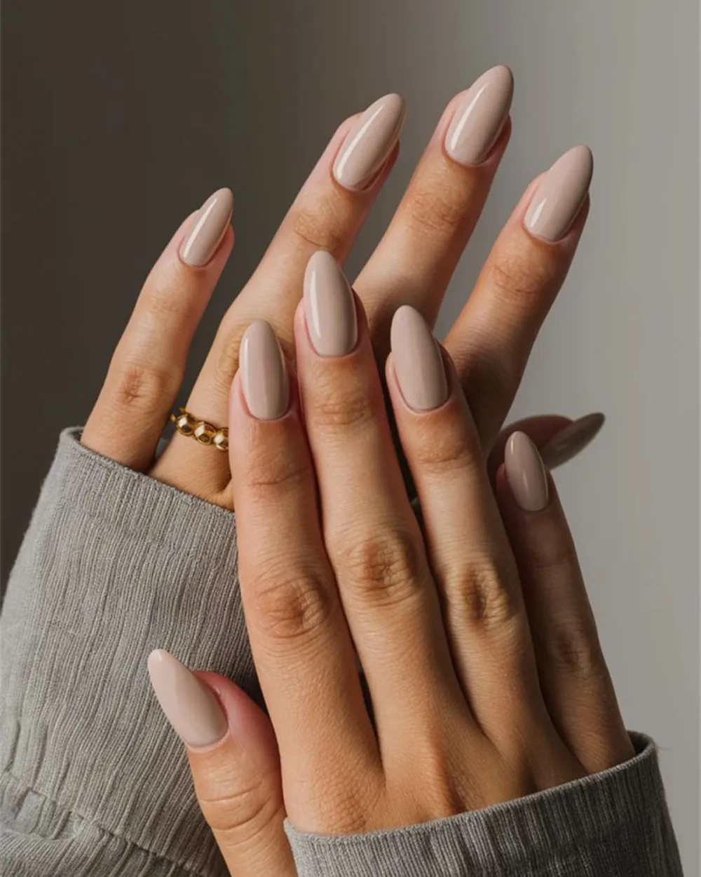 minimalist nails