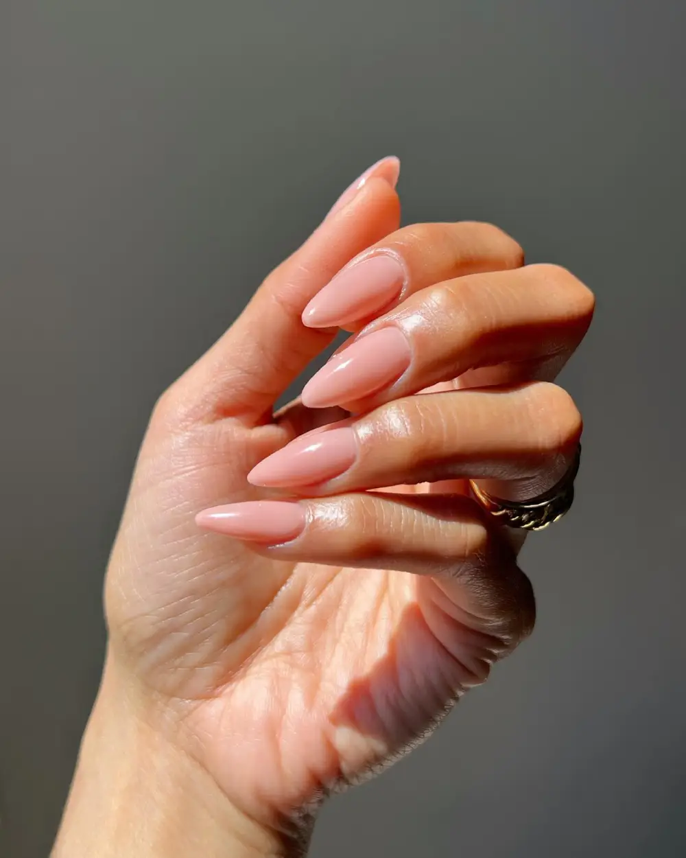 Neutral nails