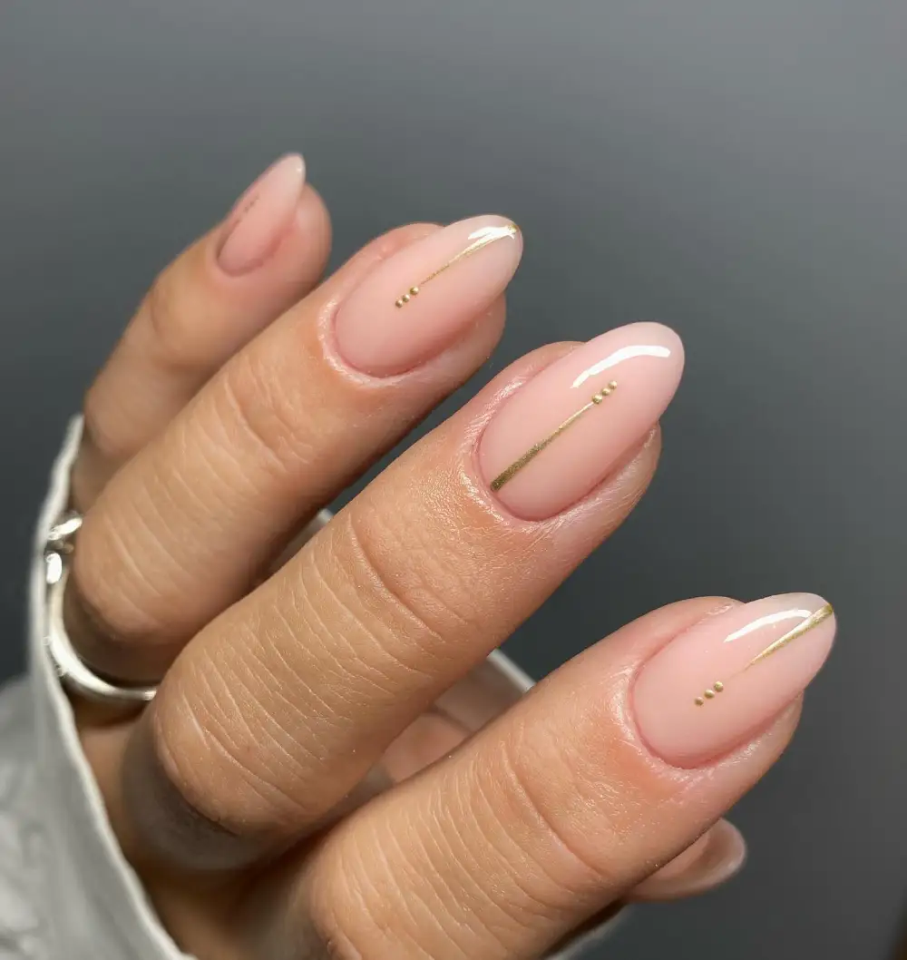 Neutral nails