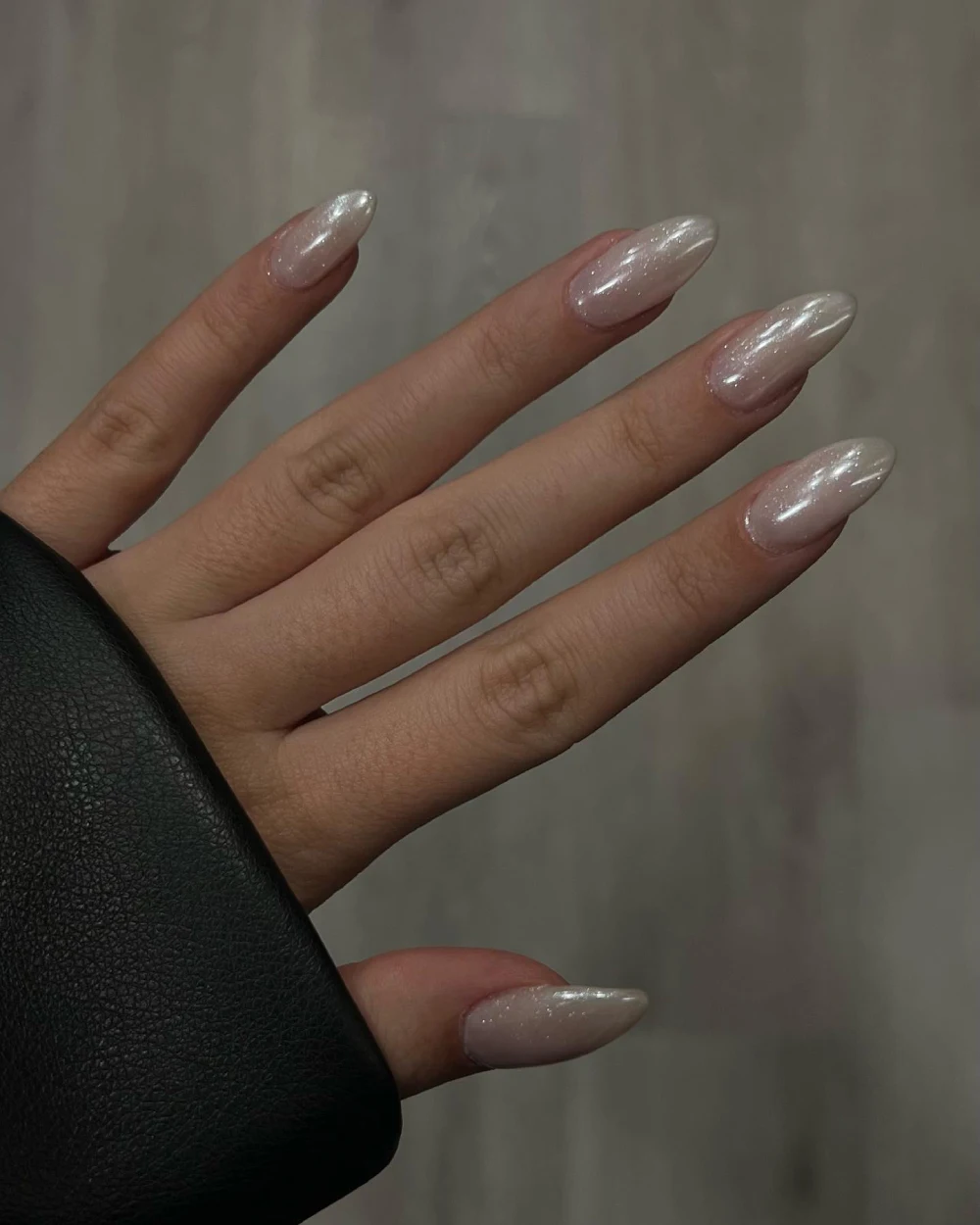 Neutral nails