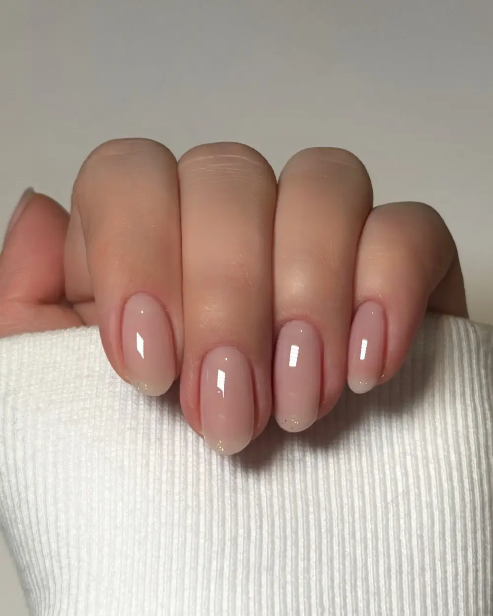 Neutral nails