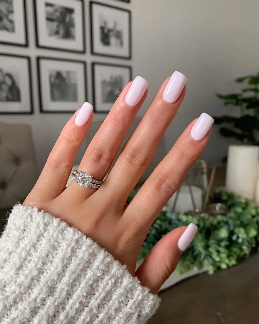 Neutral nails