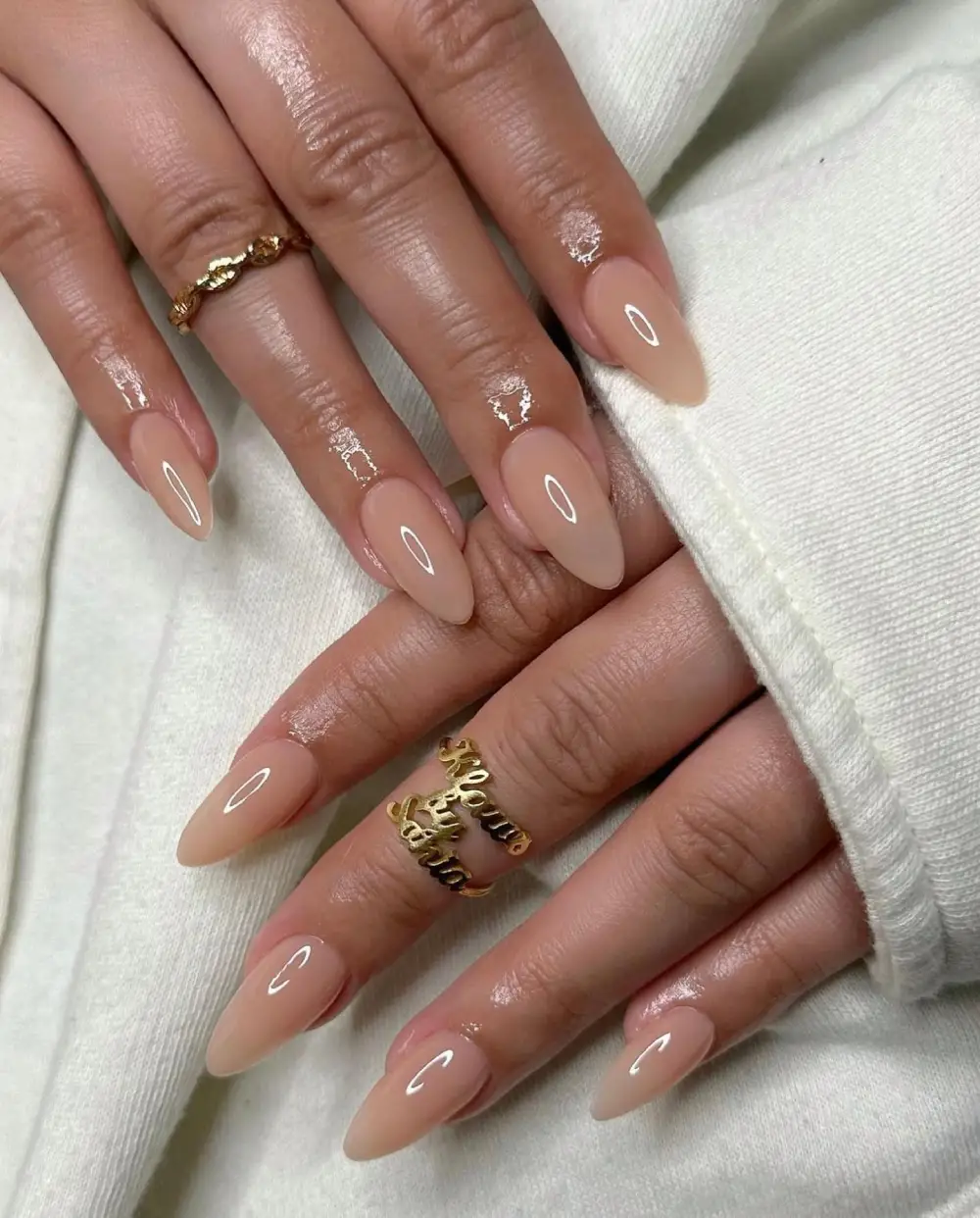 Neutral nails