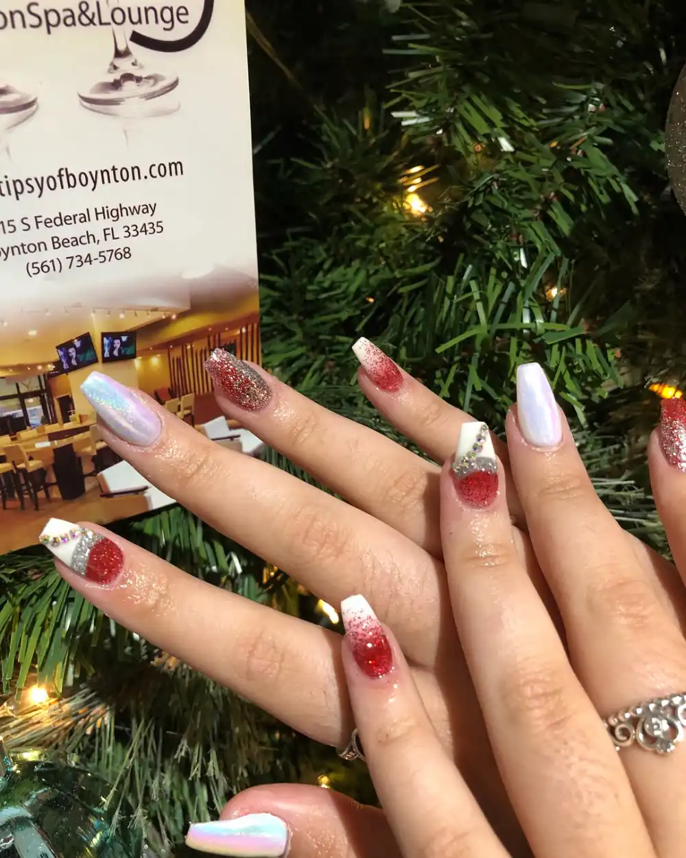 red and white christmas nails