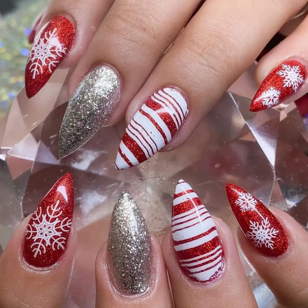 red and white christmas nails