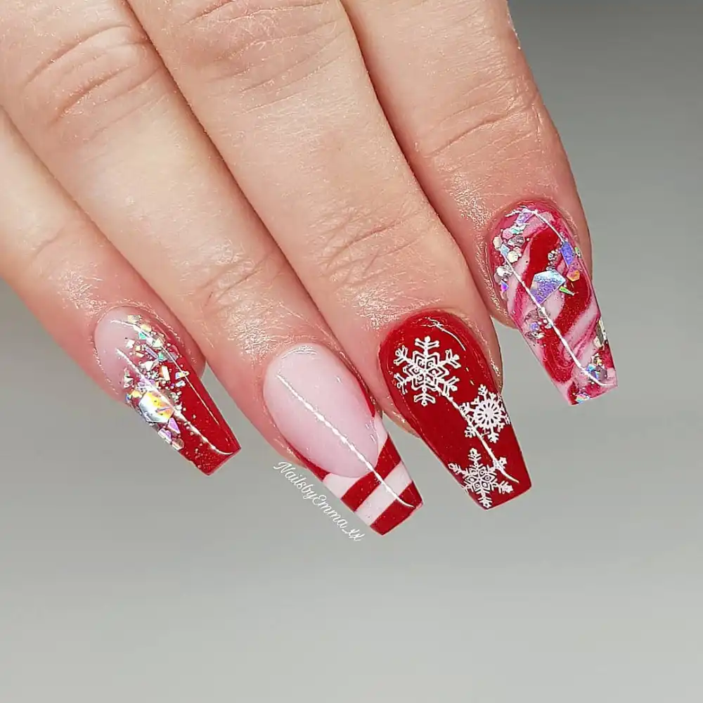 red and white christmas nails