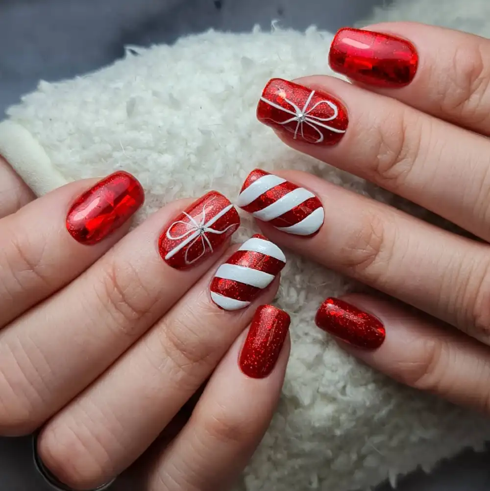 red and white christmas nails