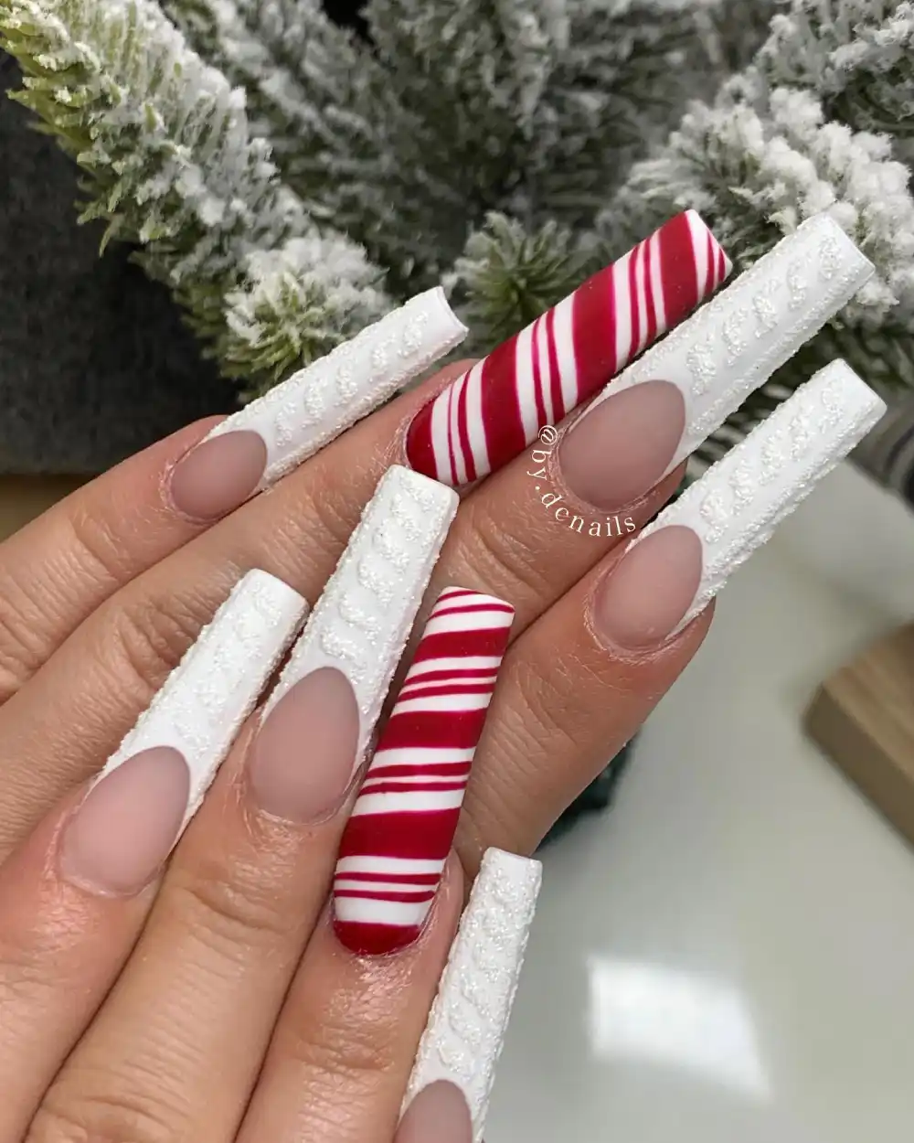 red and white christmas nails