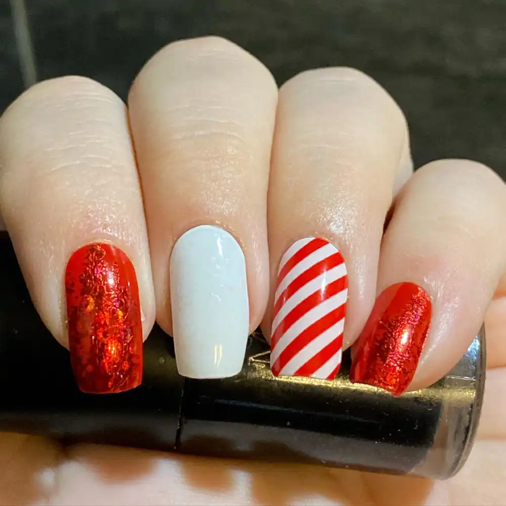 red and white christmas nails