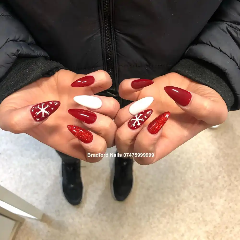 red and white christmas nails