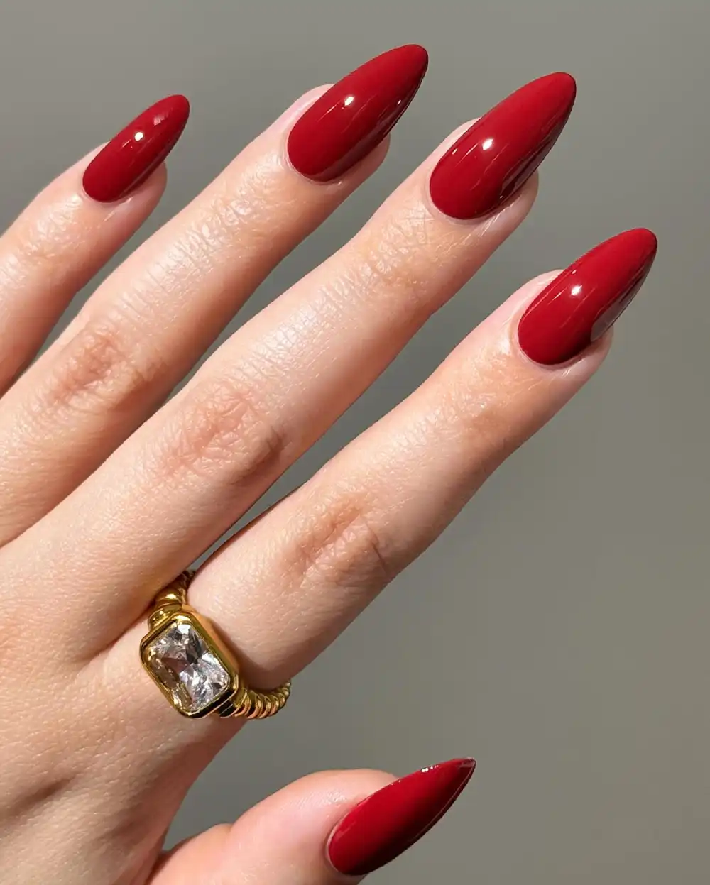 	Red nails	