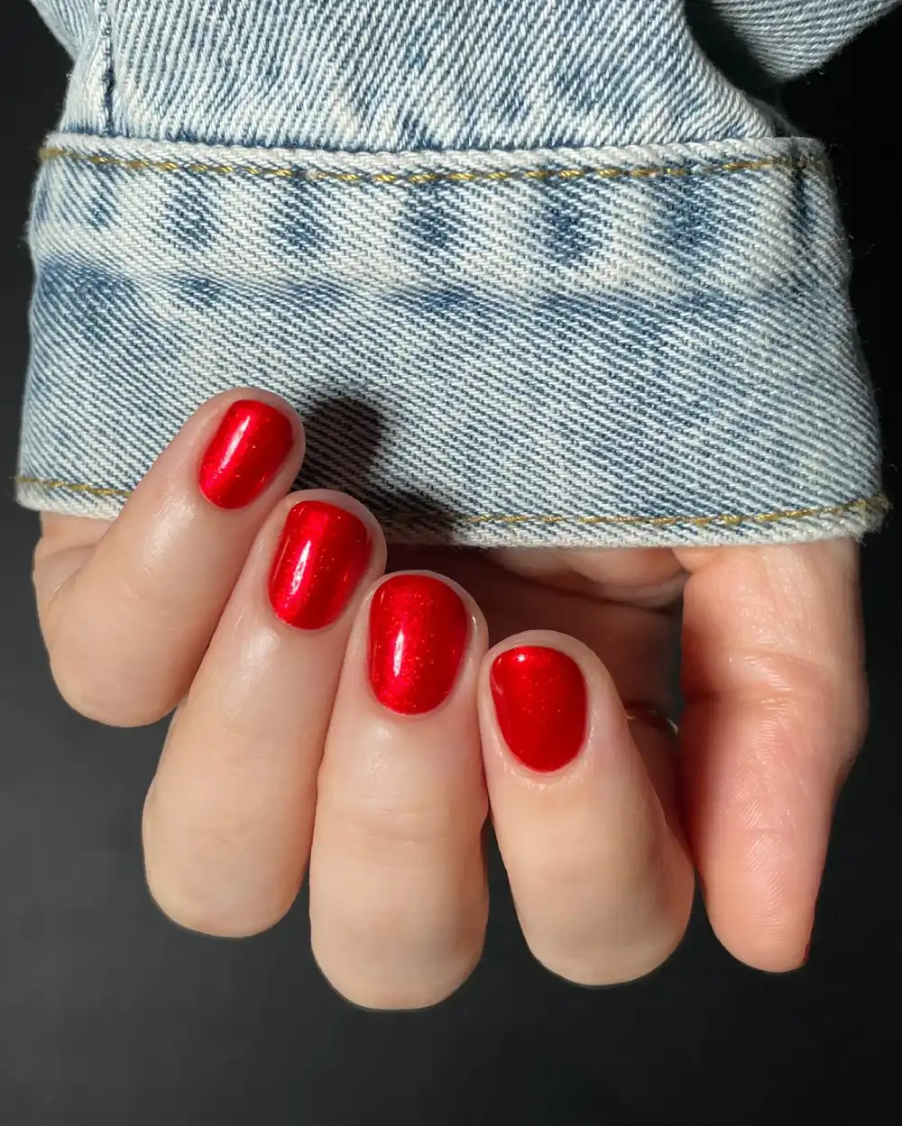 	Red nails	