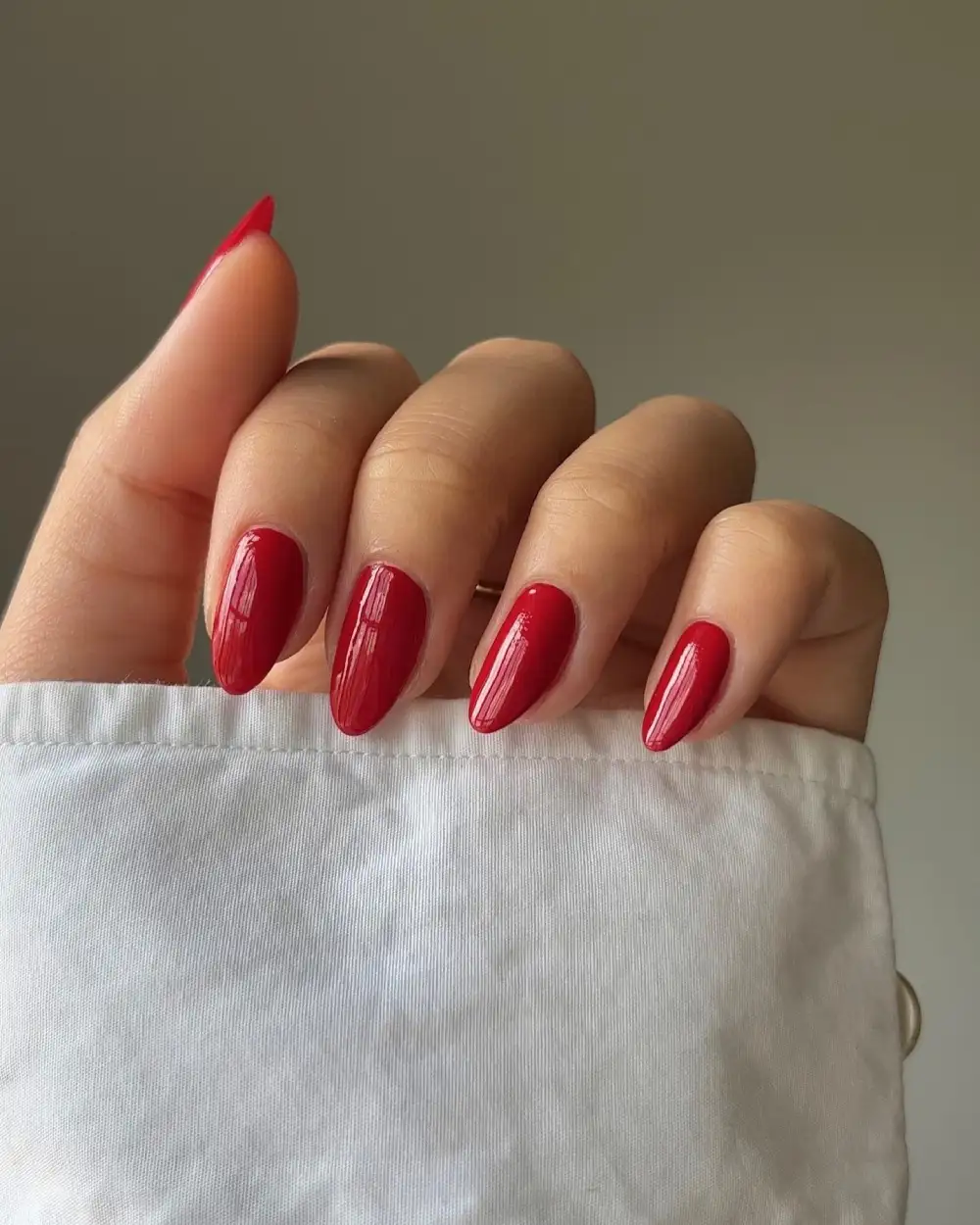 	Red nails	