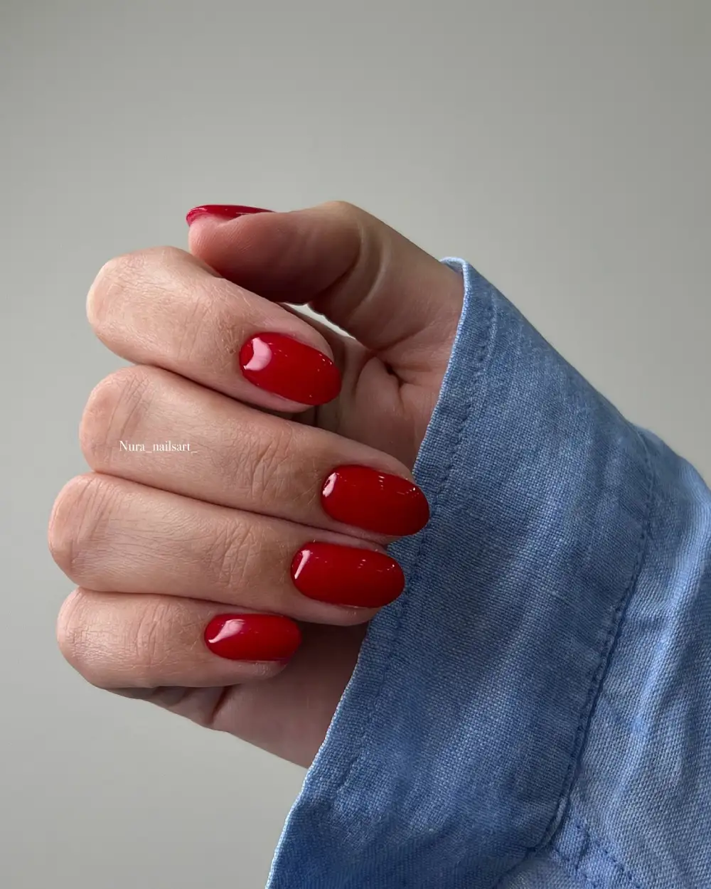 	Red nails	