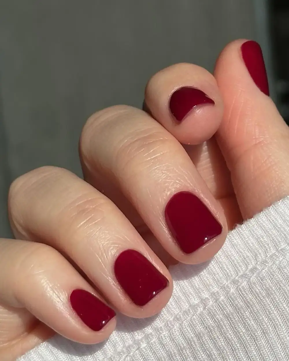 	Red nails	