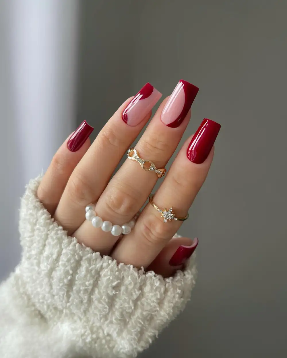 	Red nails	