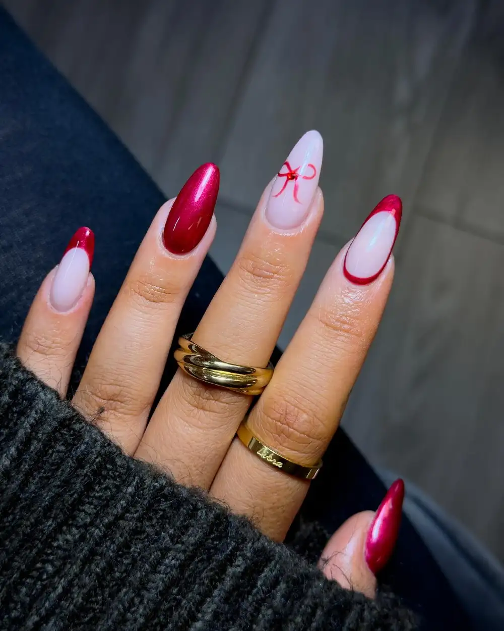 	Red nails	