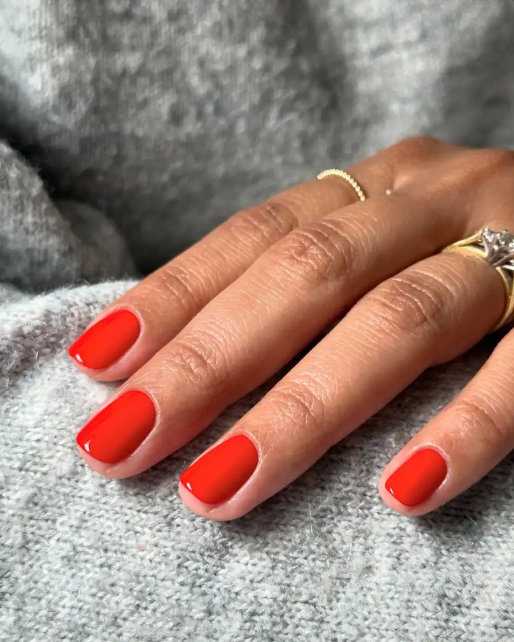 	Red nails	