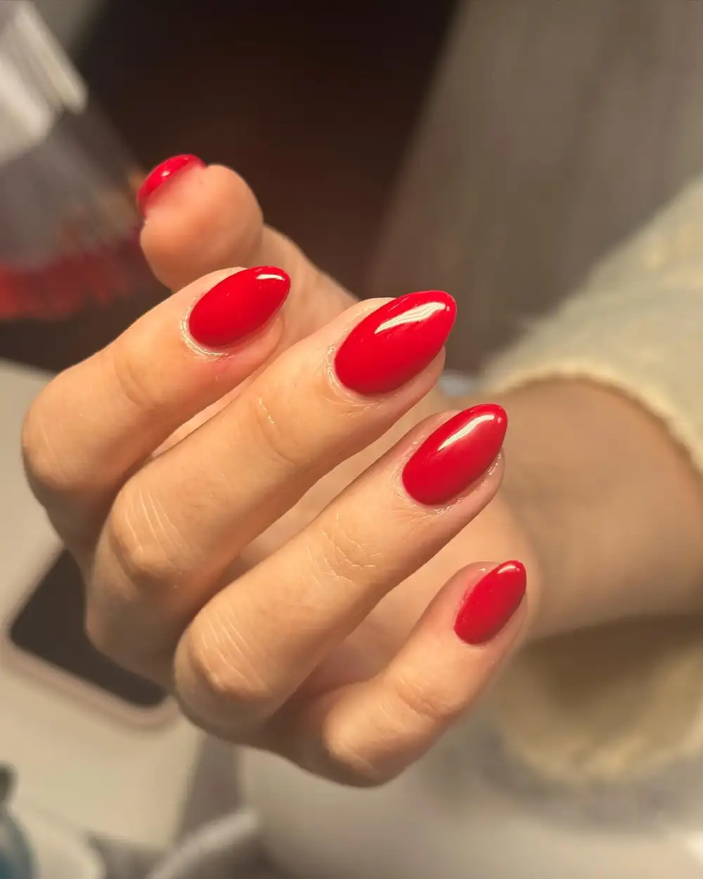 	Red nails	