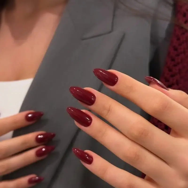 	Red nails	