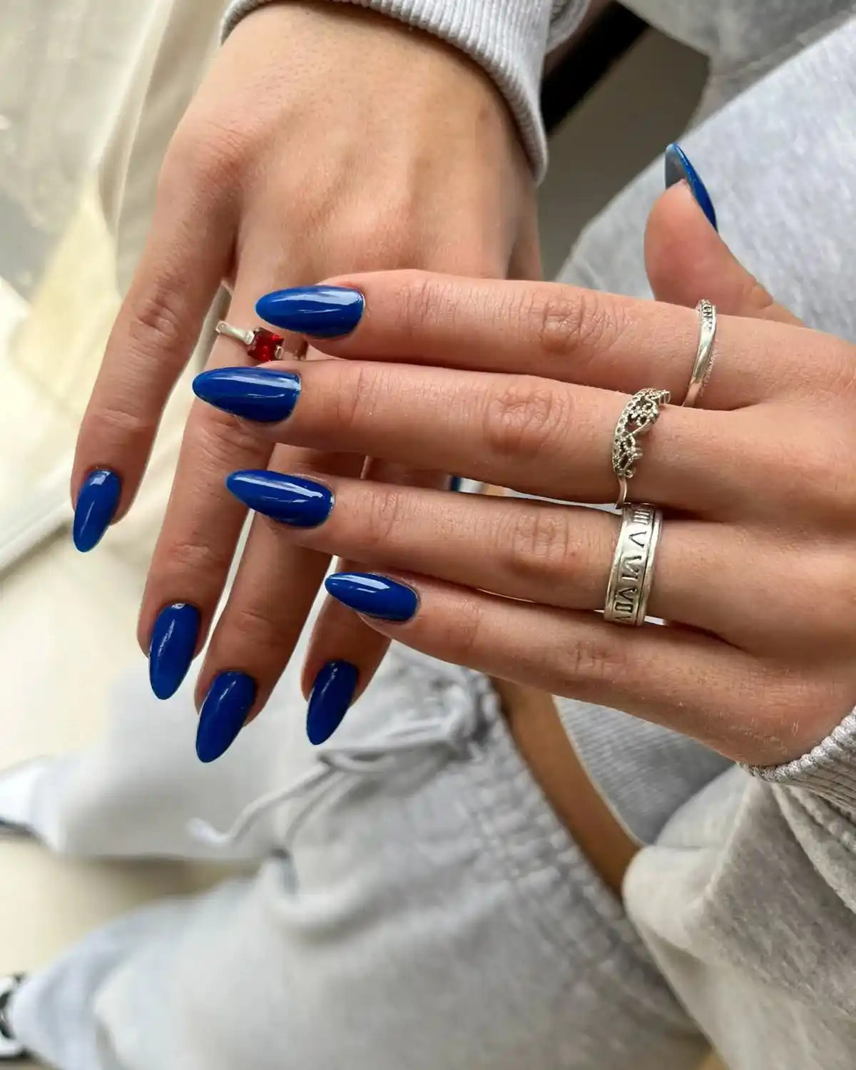 royal blue nails